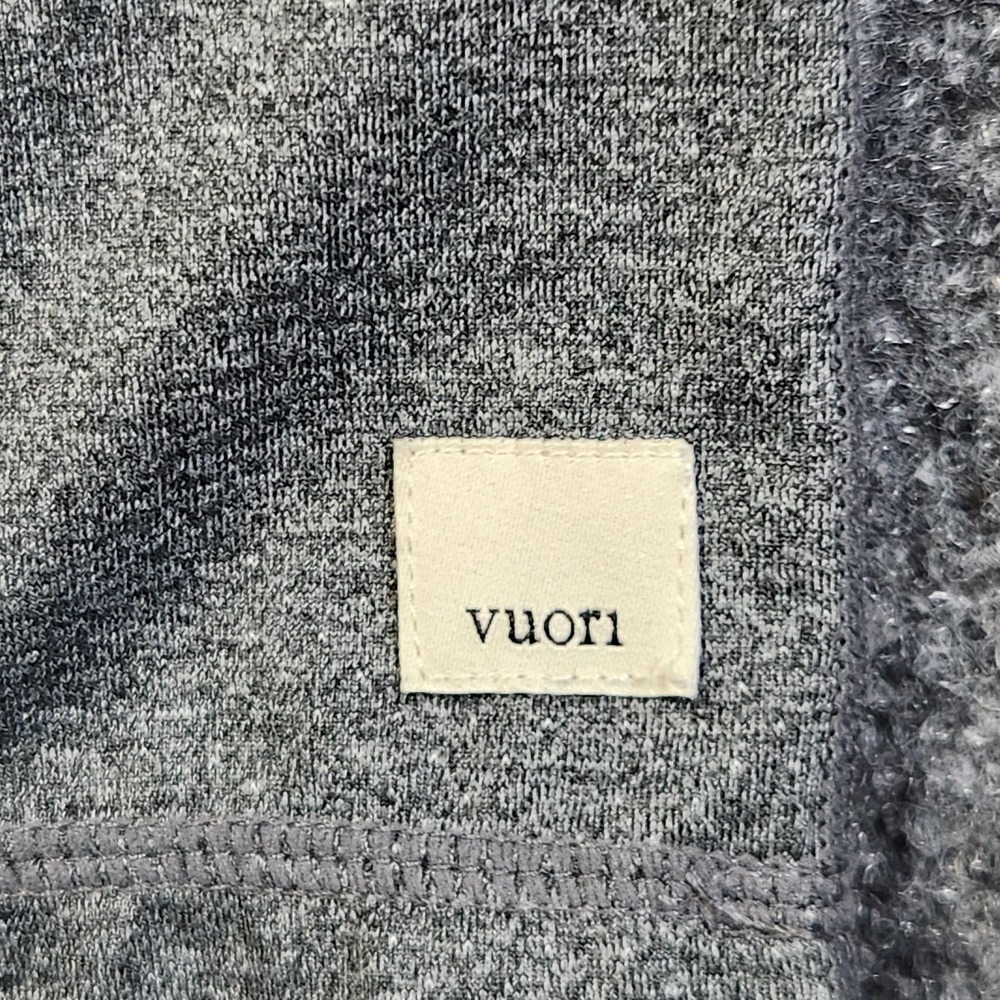 Vuori Shirt Mens Large Gray Short Sleeve Pocket Crew Neck Tee Casual Lightweight - Picture 2 of 7